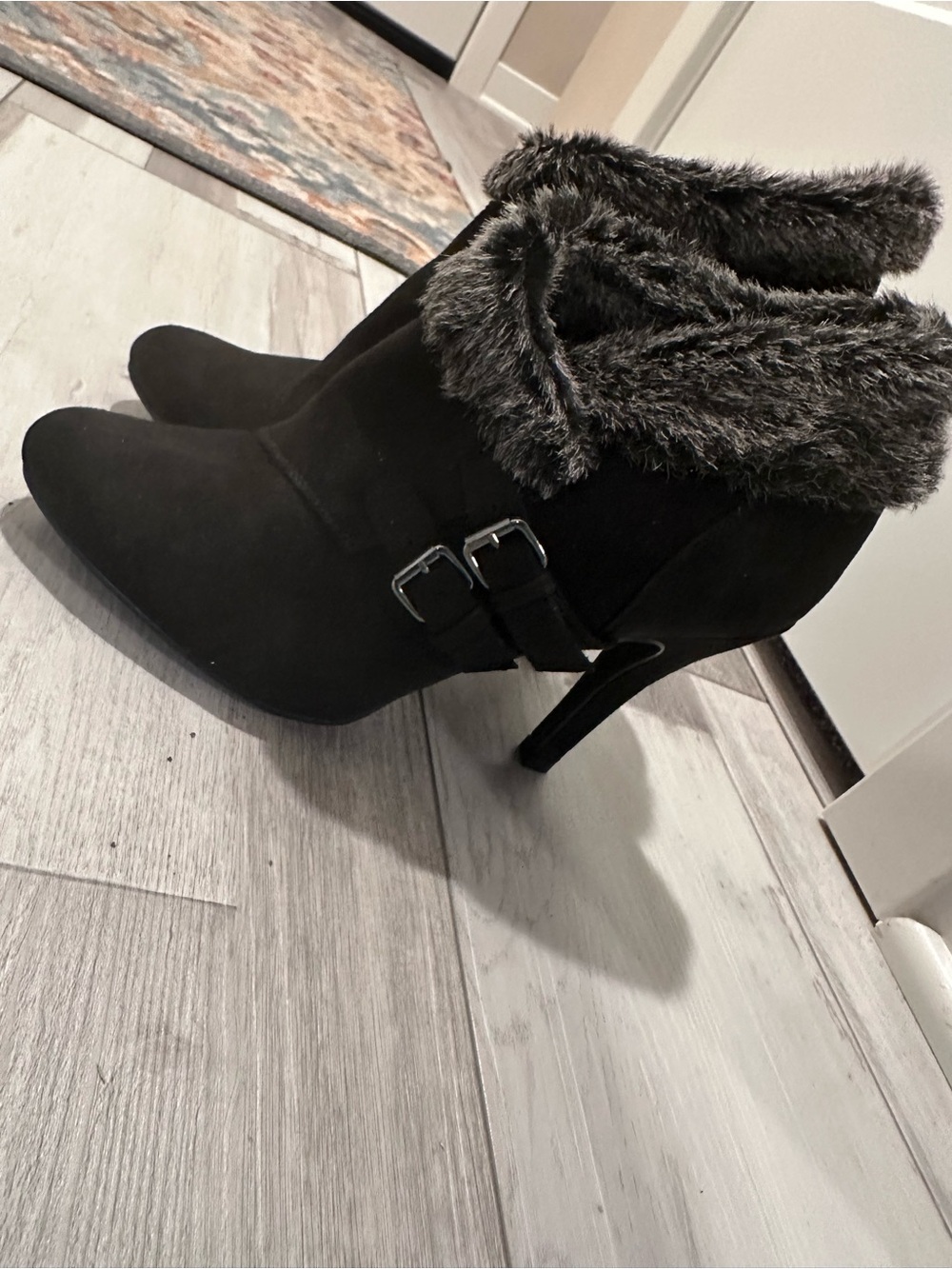 Women’s Faux Fur Trim Black Ankle Booties